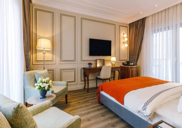 Deluxe King Room